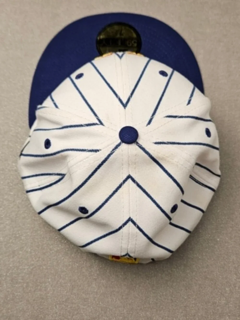 New Era 59FIFTY NY Yankees Pinstripe Fitted Hat 7 5/8 MLB